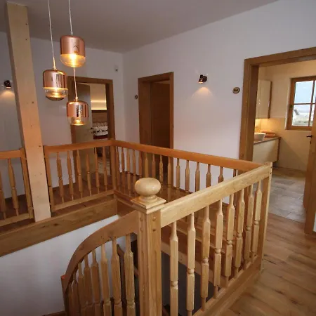 شاليه Modern Chalet With Garden In Salzburgerland Near The Katschberg Ski Area سانكت مارغارثين إم يونغاو